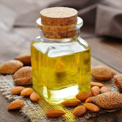 1654583695almond oil.jpg