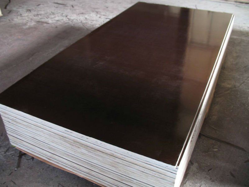 phenolicfilmfacedplywoodsheetsveneerboardslumberforconstruction 95e81e75 4915 4edd aab3 c66c6ff85c82.jpg